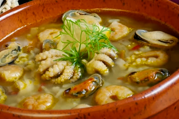 El mundo en español - LAS COMIDAS DE TRES PLATOS