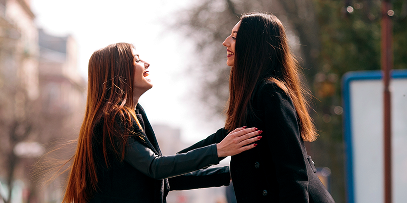 El mundo en español - GESTOS AL SALUDAR